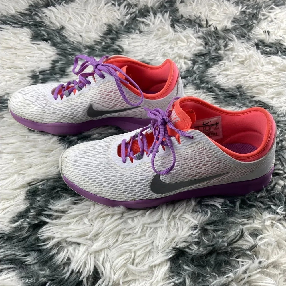 Nike Women's Zoom Fit Training Running Shoes Size 8 704658-101 White Purple Pink